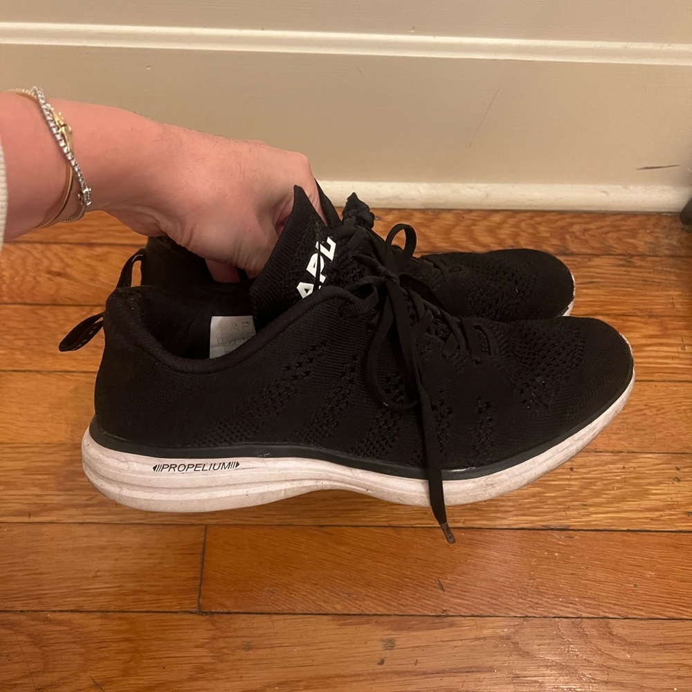 APL Sneakers